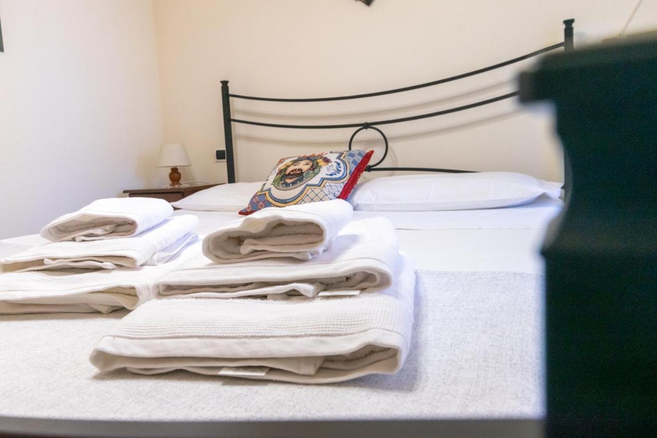 Corallo Holiday House Acitrezza Aci Trezza Bagian luar foto